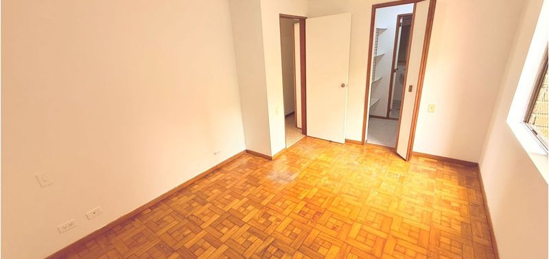 Apartamento en Venta en Medellín, El Poblado-12