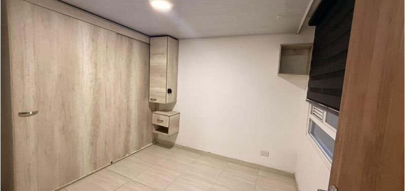 Apartamento en Venta en Bogotá, D.C., Islandia-0