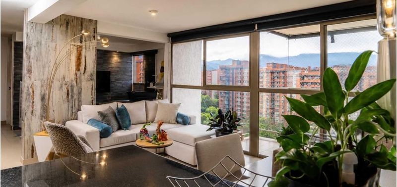 Apartamento en Venta en Medellín, Belén Loma de los Bernal-1