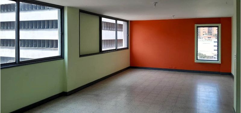 Apartamento en Venta en Medellín, La Candelaria-0