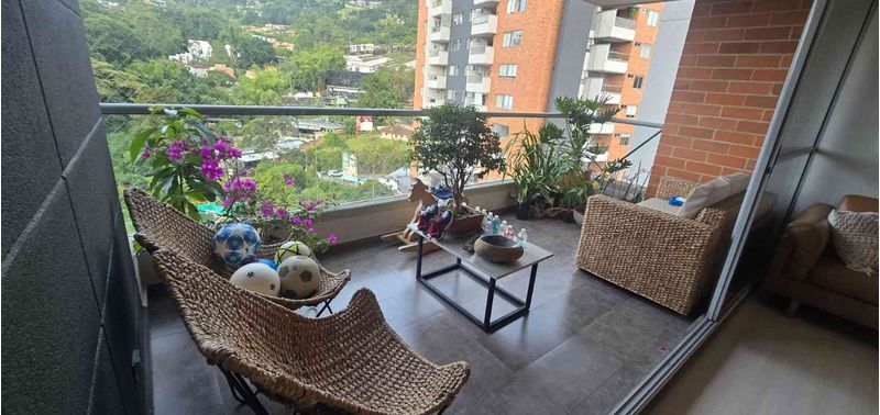 Apartamento en Venta en Envigado, Benedictinos-1