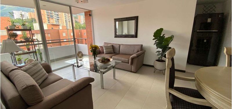 Apartamento en Venta en Envigado, Cumbres-0