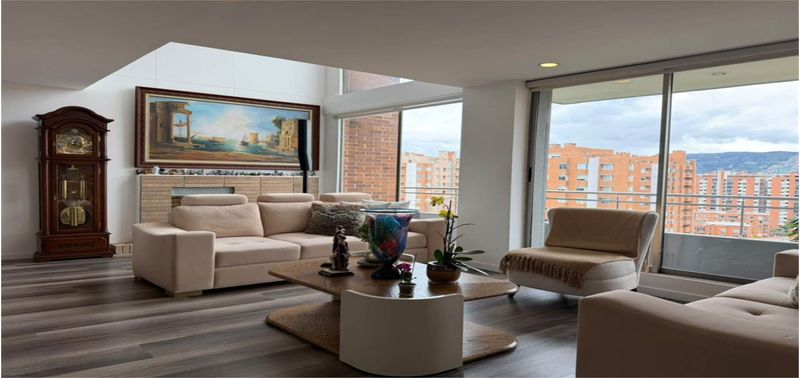 Apartamento en Venta en Bogotá, D.C., La Colina Campestre-0