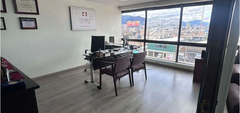 Oficina en Venta en Bogotá, D.C., Los Andes