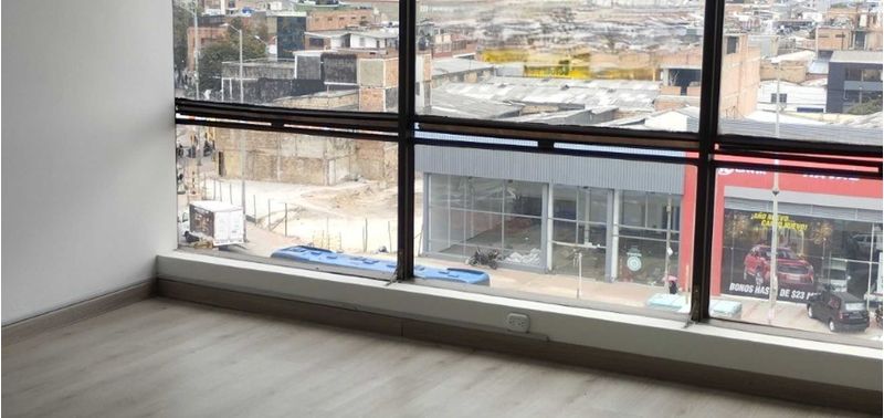 Oficina en Venta en Bogotá, D.C., Los Andes-0