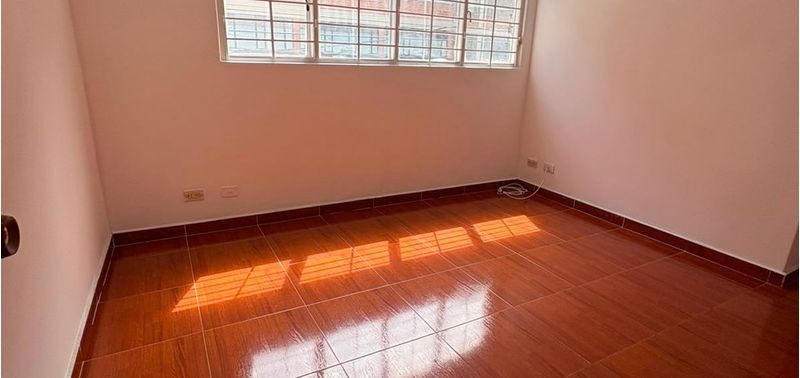 Casa en Venta en Bogotá, D.C., San José Sur-13