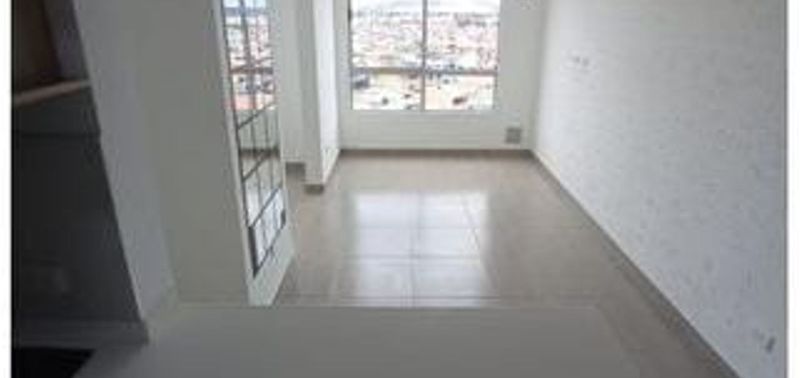 Apartamento en Venta en Bogotá, D.C., Granjas El Dorado-0