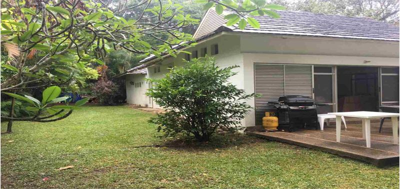 Casa en Venta en Ricaurte, Club Puerto Peñalisa