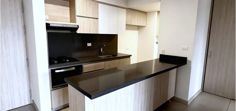 Apartamento en Venta en Envigado, El Portal-0