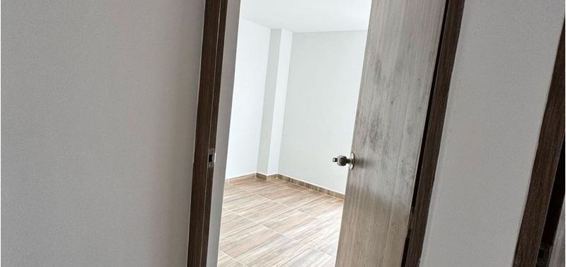 Apartamento en Venta en Medellín, Campo Alegre-1