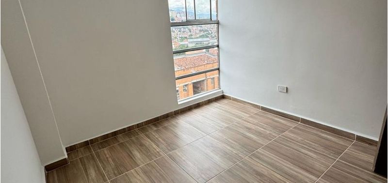 Apartamento en Venta en Medellín, Campo Alegre-5