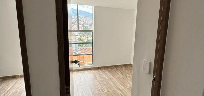 Apartamento en Venta en Medellín, Campo Alegre-7