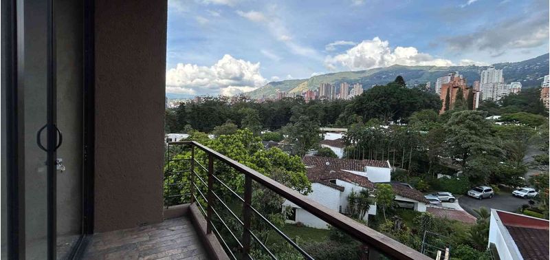 Apartamento en Venta en Medellín, El Poblado-0