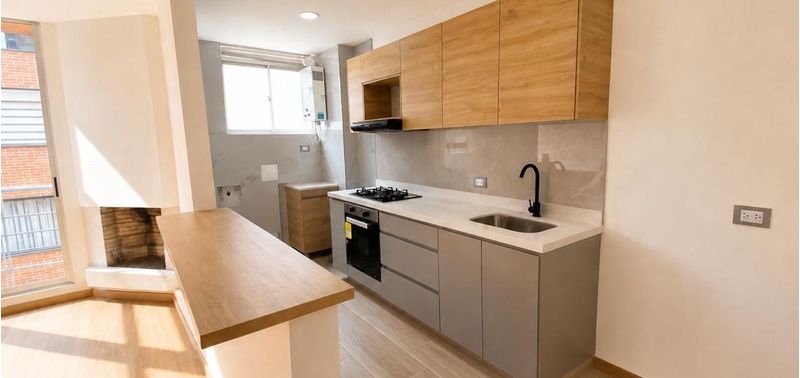 Apartamento en Venta en Bogotá, D.C., Cedro Golf-3