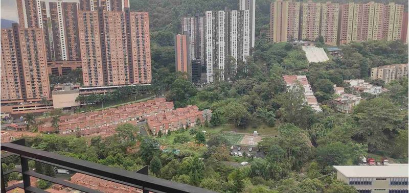 Apartamento en Venta en Medellín, Belén-0