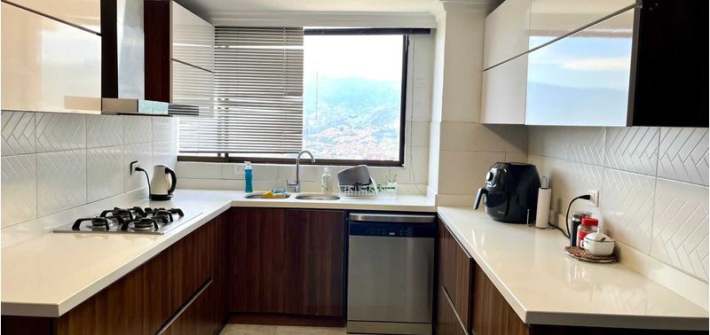 Apartamento en Venta en Medellín, El Poblado-1
