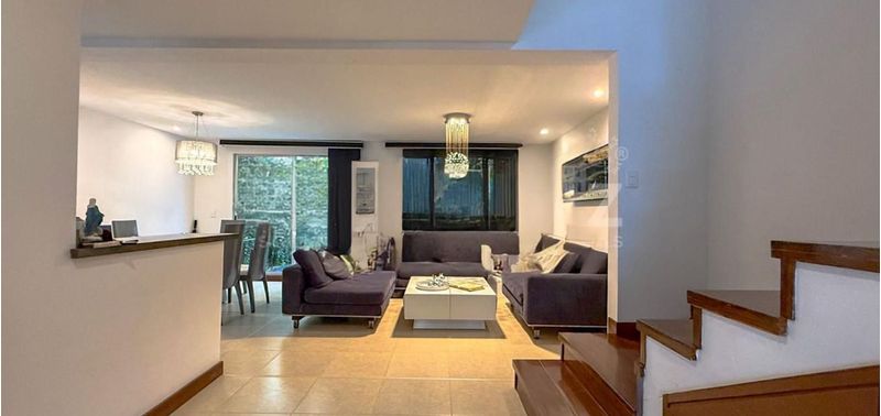 Casa en Venta en Envigado, Zuñiga