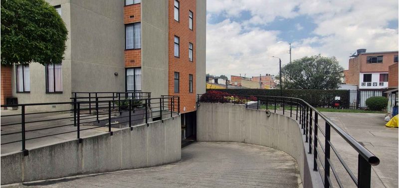 Apartamento en Venta en Bogotá, D.C., Altos de Madrid-13