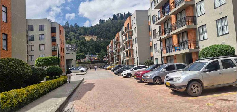 Apartamento en Venta en Bogotá, D.C., Altos de Madrid-21