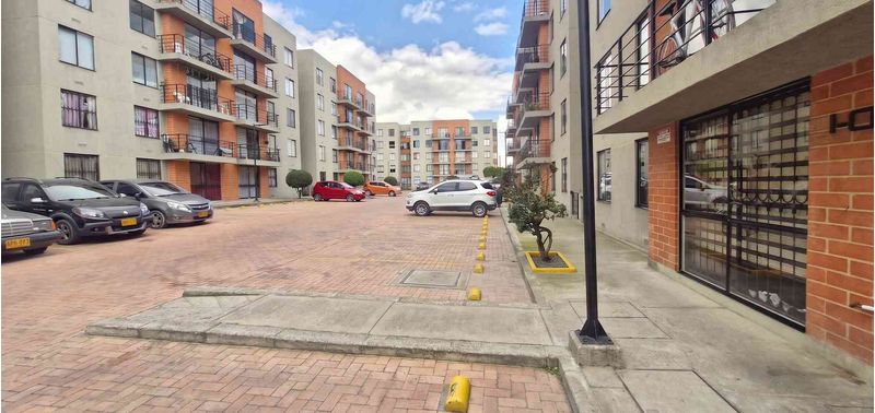 Apartamento en Venta en Bogotá, D.C., Altos de Madrid-22