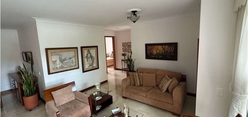 Apartamento en Venta en Medellín, Laureles-0