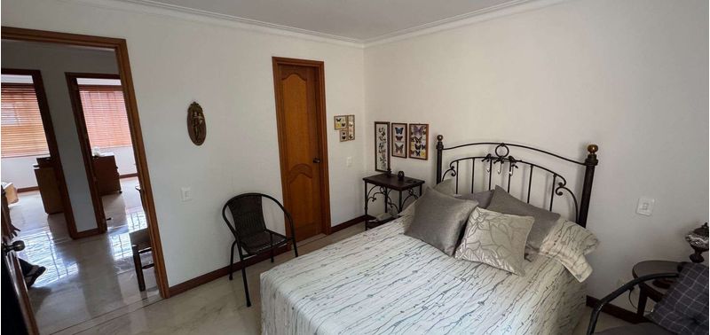 Apartamento en Venta en Medellín, Laureles-4