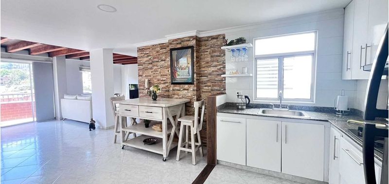 Apartamento en Venta en Envigado, Mangazul-0