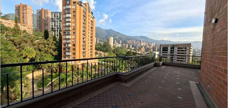Apartamento en Venta en Medellín, Las Palmas-1