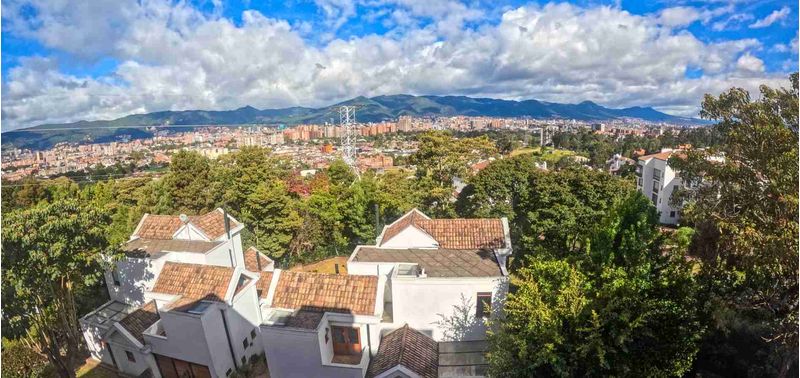 Apartamento en Venta en Bogotá, D.C., Lindaraja-0
