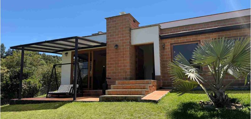 Casa en Venta en Guarne, La Clara