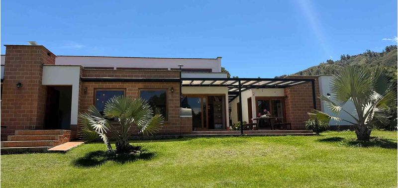 Casa en Venta en Guarne, La Clara-0