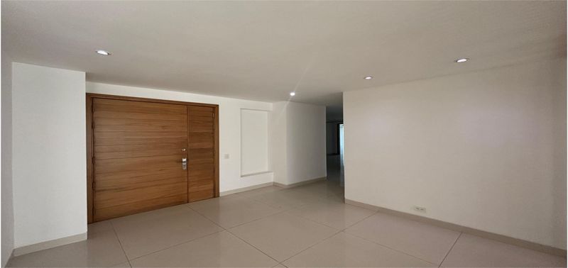 Apartamento en Venta en Santa Marta, Bavaria Country-3