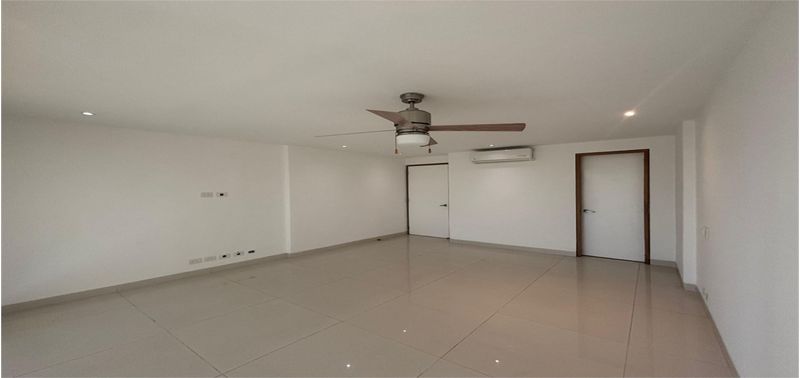 Apartamento en Venta en Santa Marta, Bavaria Country-11