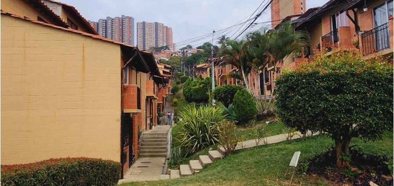 Casa en Venta en Medellín, Robledo-10