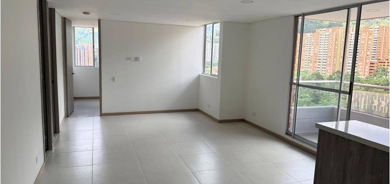 Apartamento en Venta en Envigado, Las Antillas-1