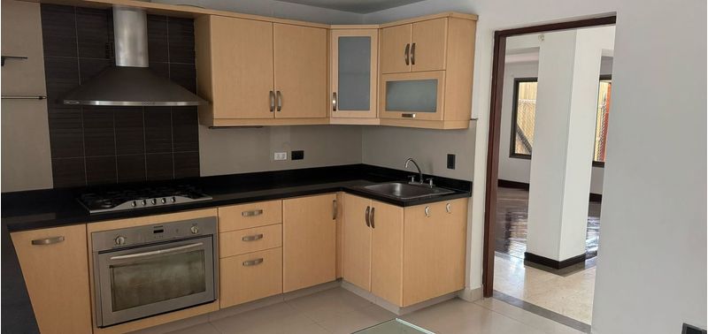 Casa en Venta en Medellín, Las Palmas-1