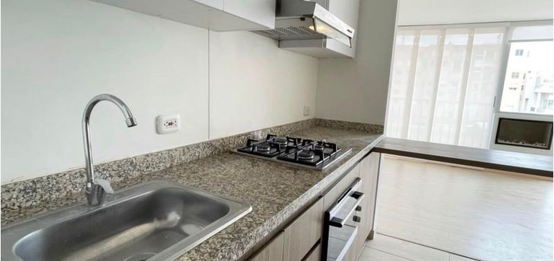 Apartamento en Venta en Madrid, Altos de Madrid-0
