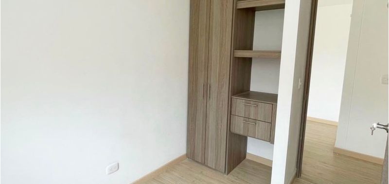 Apartamento en Venta en Madrid, Altos de Madrid-3