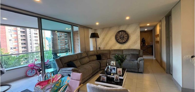 Apartamento en Venta en Envigado, El Escobero-0