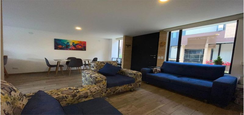 Casa en Venta en Chía, cerca de piedra-1