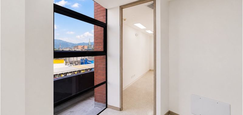 Oficina en Venta en Medellín, Colinas de La Candelaria-1