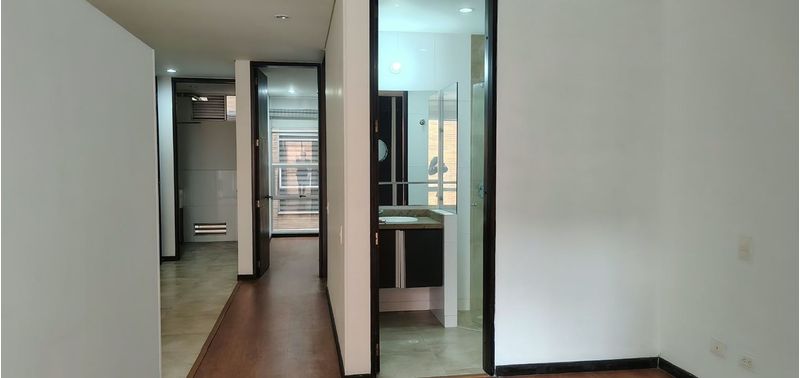 Apartamento en Venta en Bogotá, D.C., Usaquén-4