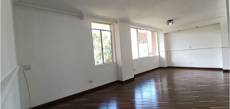Apartamento en Venta en Medellín, Belén Loma de los Bernal-4