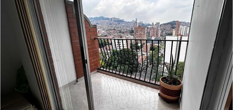 Apartamento en Venta en Medellín, Colinas de La Candelaria-10