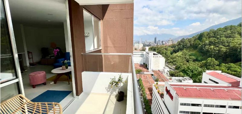 Apartamento en Venta en Medellín, Colinas de La Candelaria-1