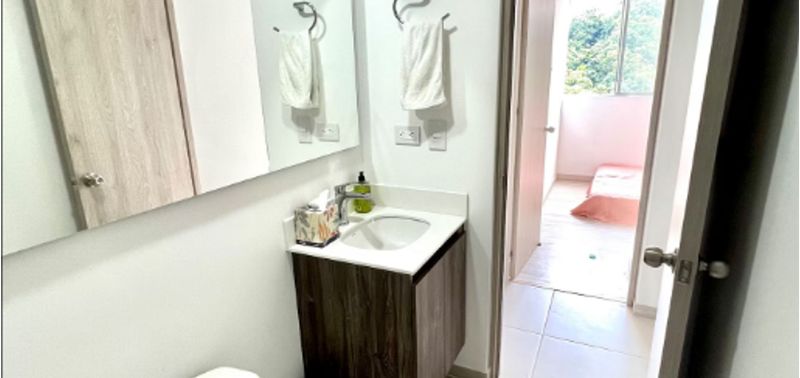 Apartamento en Venta en Medellín, Colinas de La Candelaria-9
