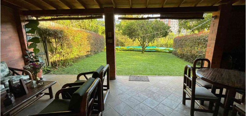 Casa en Venta en Envigado, Cumbres-0