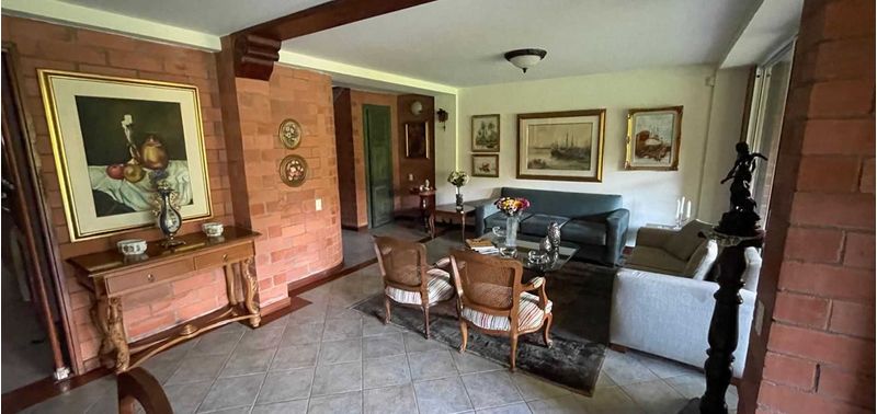 Casa en Venta en Envigado, Cumbres-3