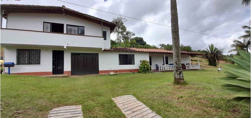 Casa en Venta en Peñol, Peñol