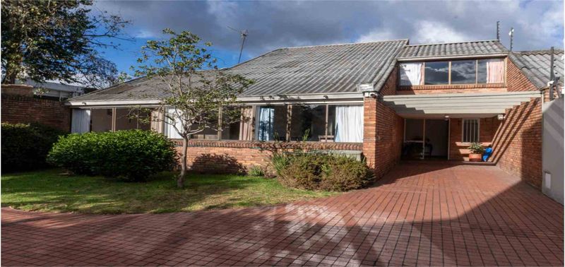 Casa en Venta en Bogotá, D.C., Hacienda Córdoba Niza IX
